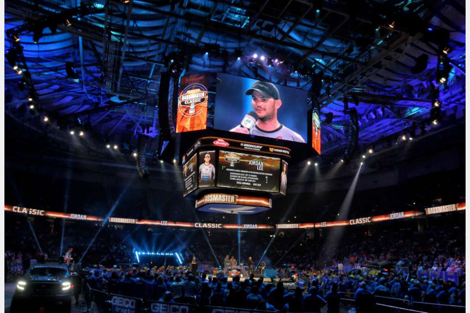 825ea19d821529fc87c15d2ddfc898ae-2