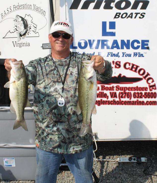 988433_10202979633763392_7587876423275509165_n