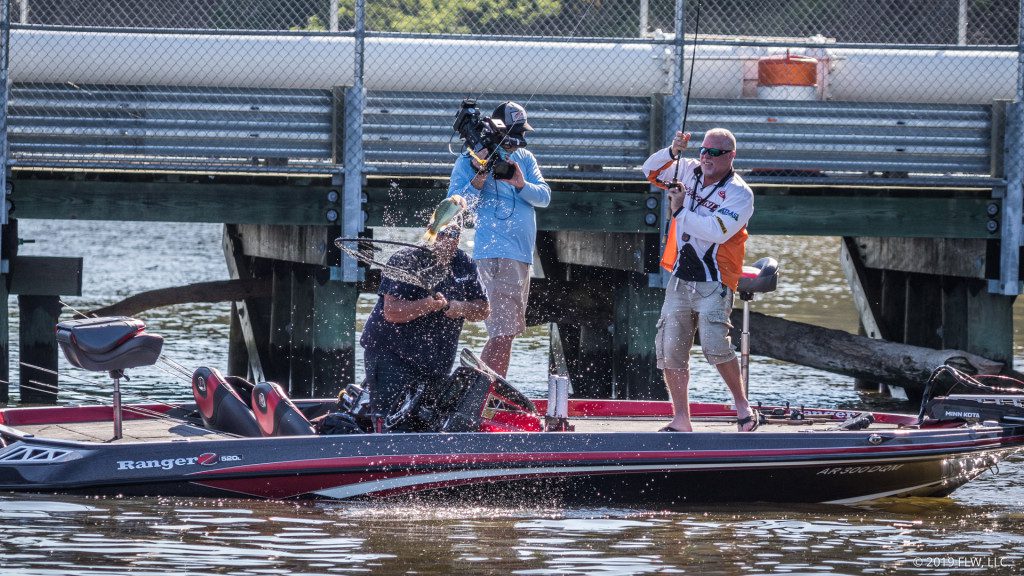 Boater-Joseph-Thompson-wrangles-a-keeper-on-day-two-of-the-T-H-Marine-FLW20BFL-All-American-on-the-Potomac-River20presented-by-General-Tire.-Jody-White