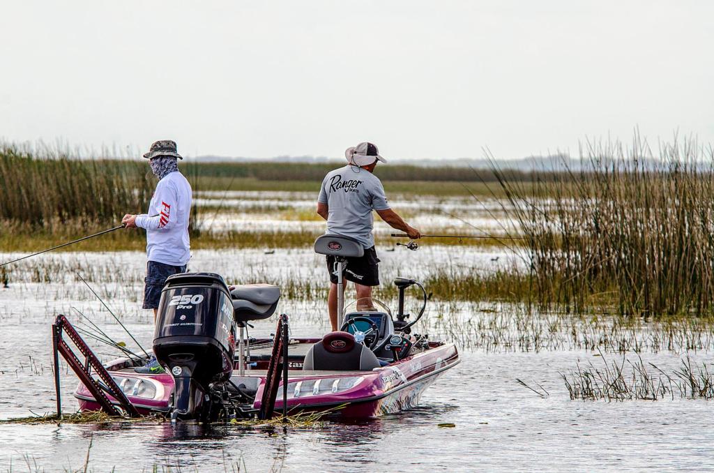 FLW-Tour-pro-Rich-Lowitzki-and-co-angler-Hoyt-Tidwell-fish-grass-at-Lake-Toho-in-2015.-Garrick-Dixon