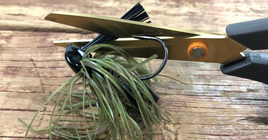 jig-fishing-for-bass-862x451