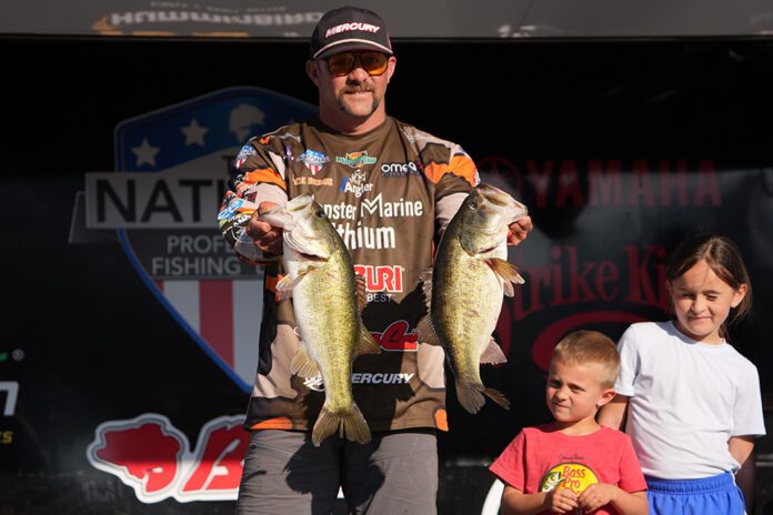 3bd9d196-3a41-49bd-b556-77b1c264862e-DSC06561_960